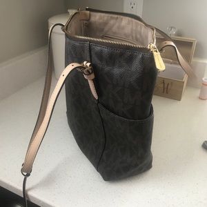 Micheal Kors shoulder bag